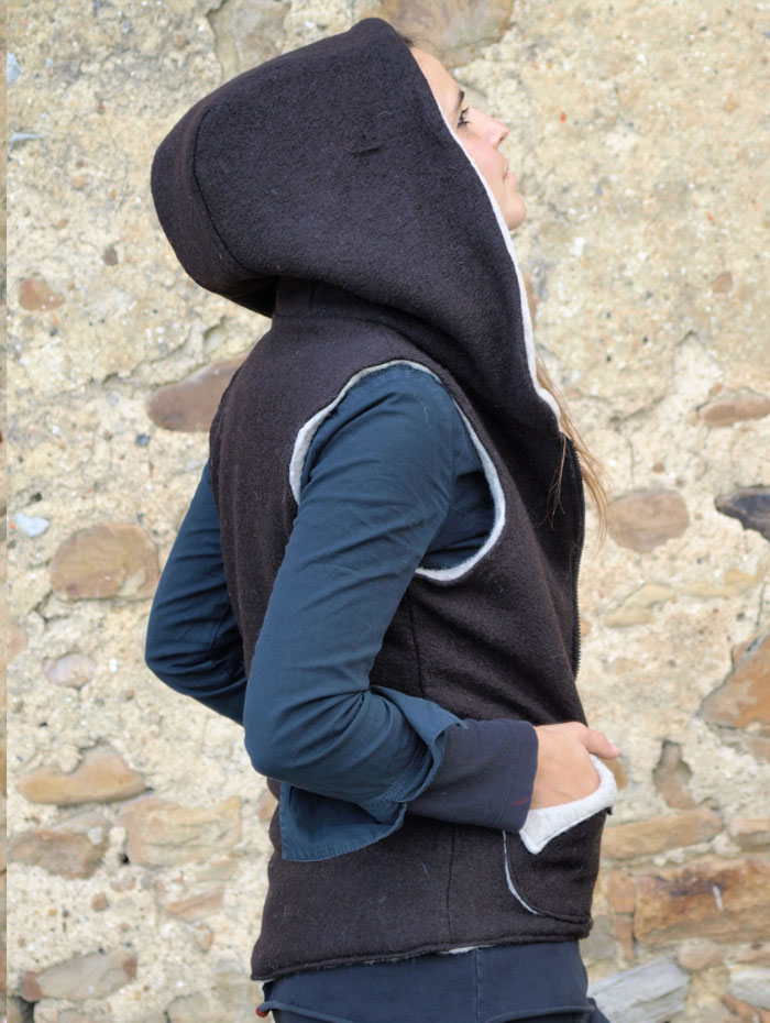 The Sastre. Chaleco blanco y marrón reversible