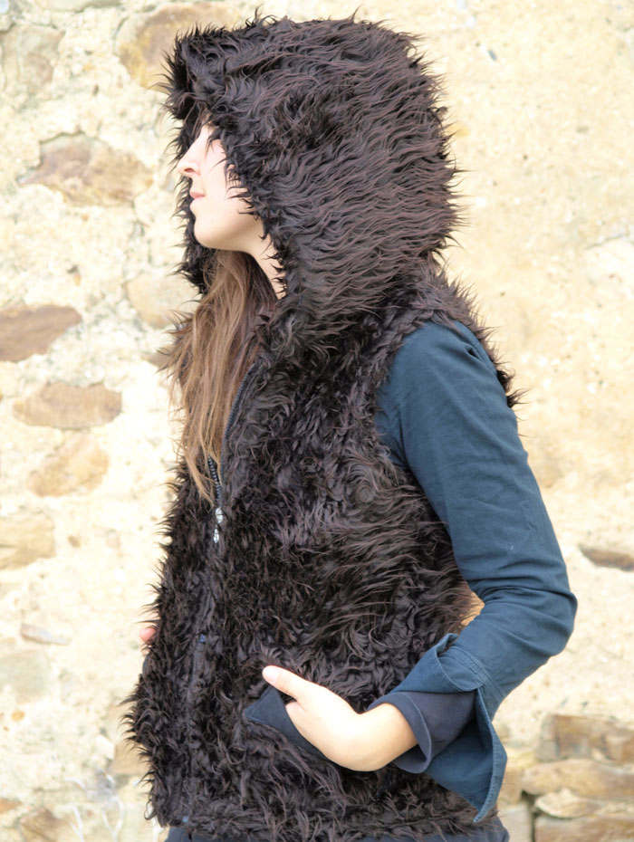 The Sastre. Chaleco marrón y de pelo largo reversible