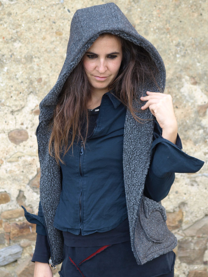 The Sastre. Chaleco de peluche gris